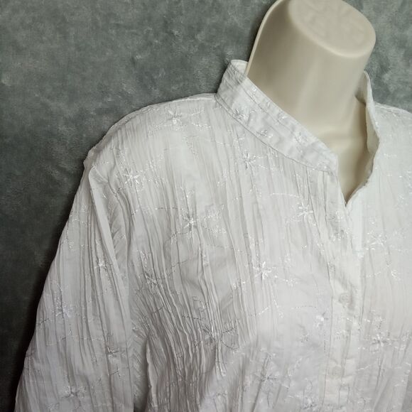 Unbranded Womens Medium White 3/sleeve‎ Buton Up Blouse Floral - Picture 6 of 16